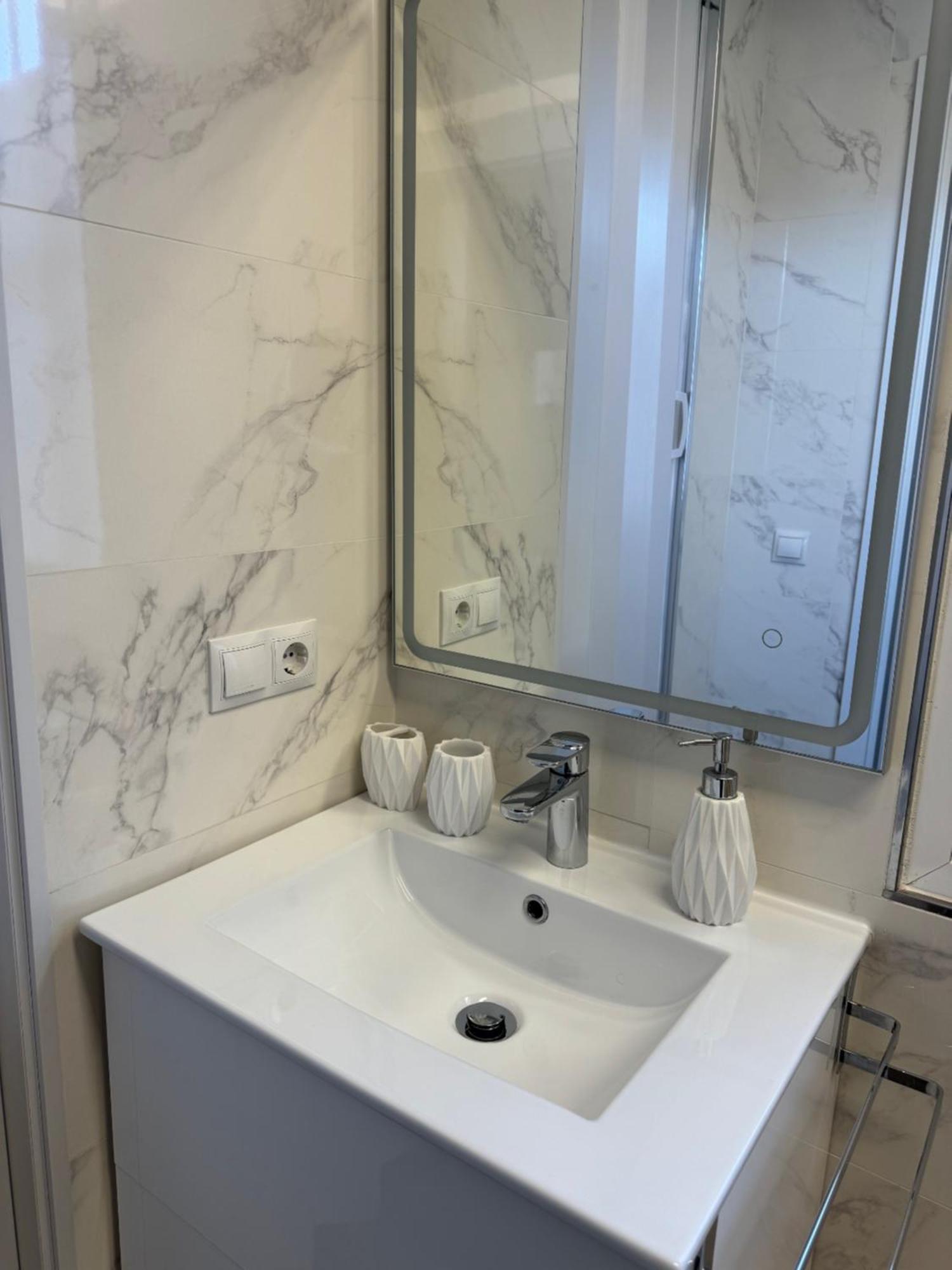 Mediterranean Malagueta Suite Malaga Exterior photo