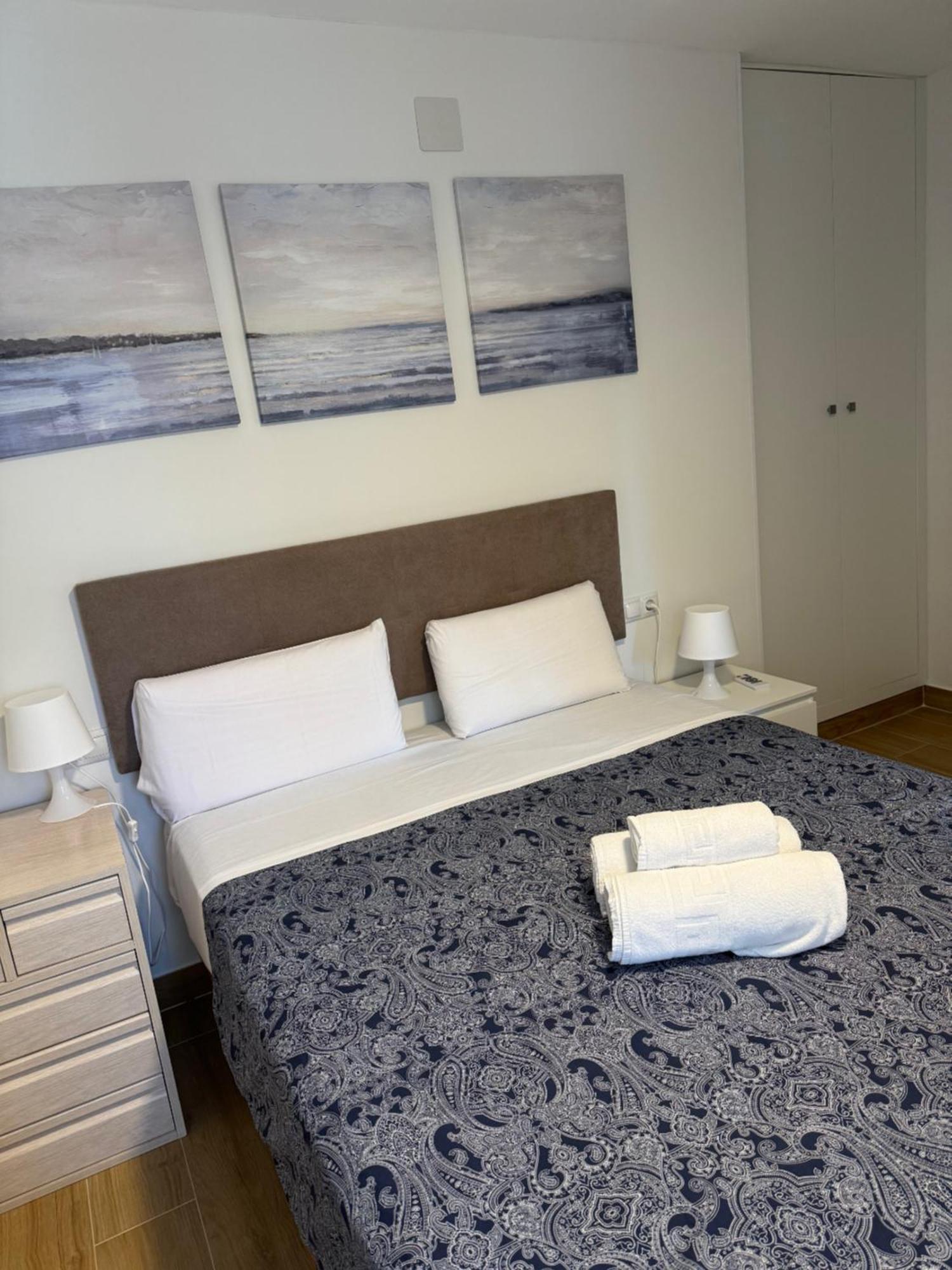 Mediterranean Malagueta Suite Malaga Exterior photo